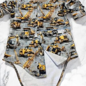 Adaptacyjne body dla dzieci karmionych dojelitowo (PEG), leżących i z niepełnosprawnościami - motyw budowlany